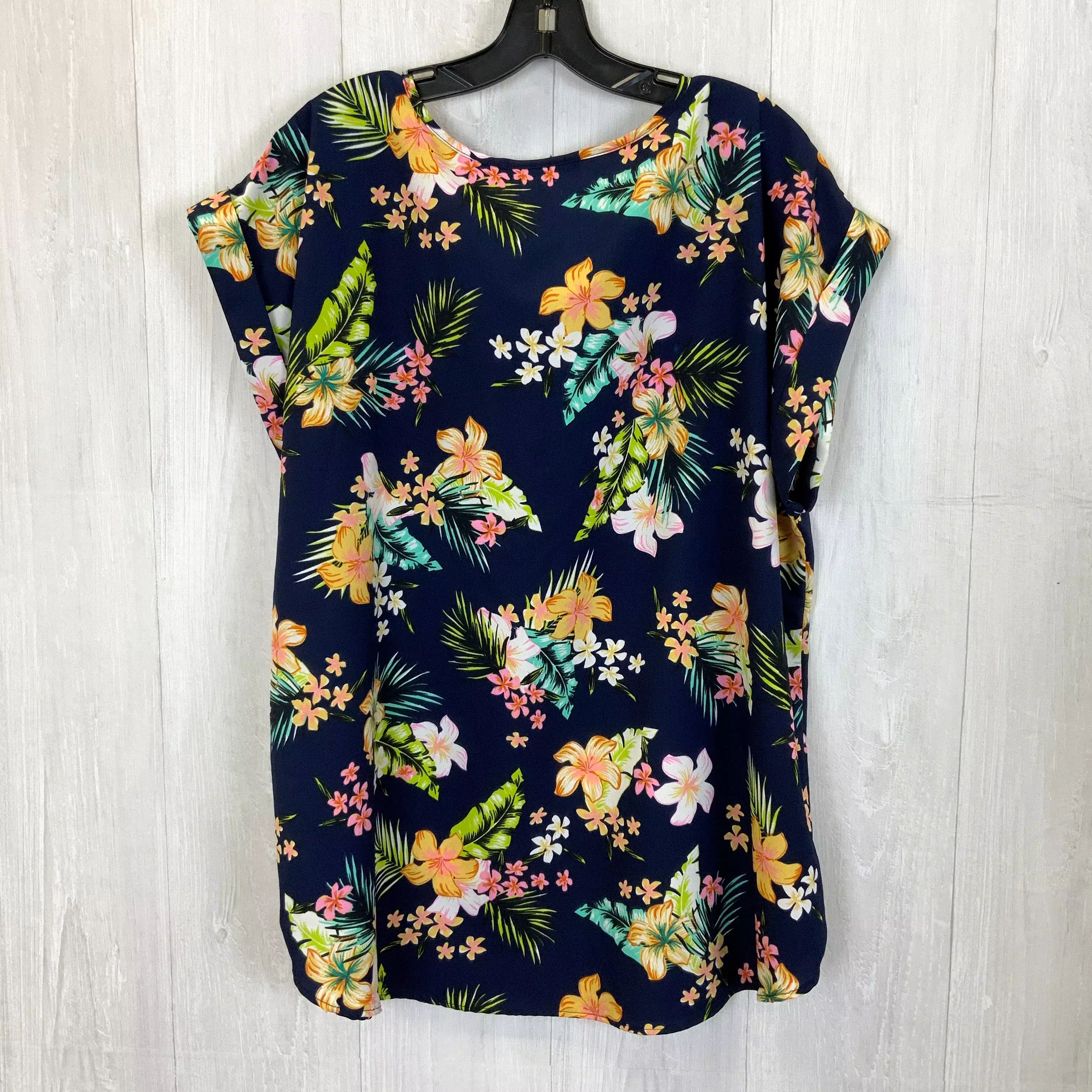 Blouse Short Sleeve By Clothes Mentor  Size: 3x