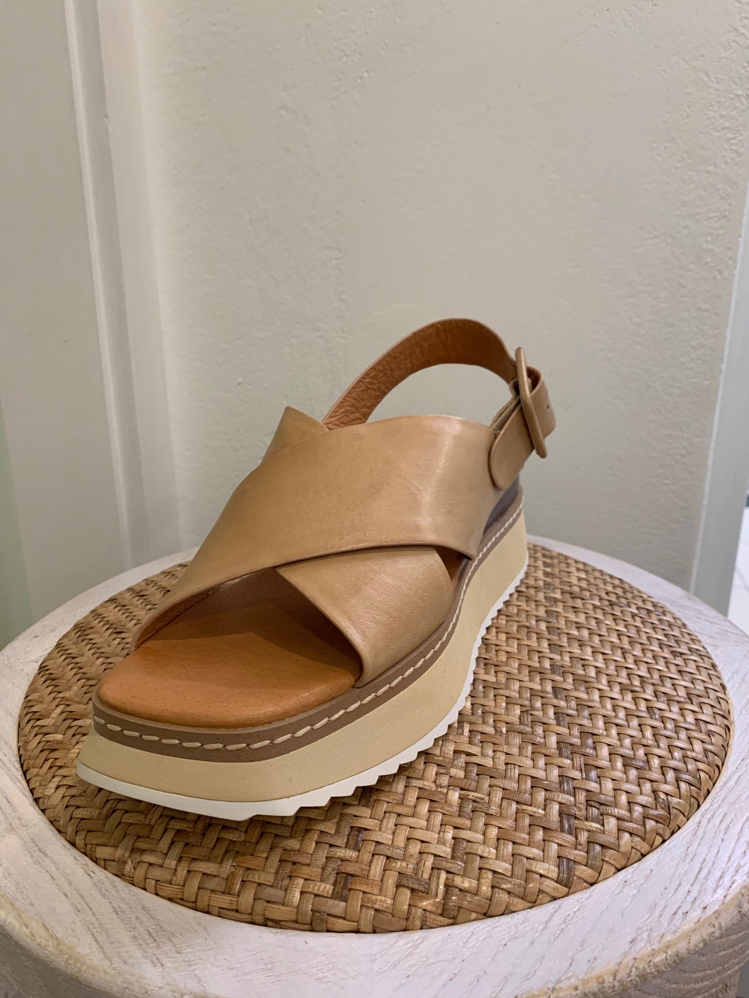 EOS -  Tonality Platform Sandal - Tan