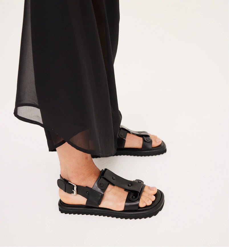 Juno Leather T-Bar Sandal | Black