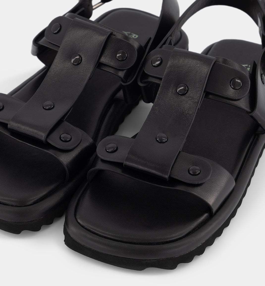 Juno Leather T-Bar Sandal | Black