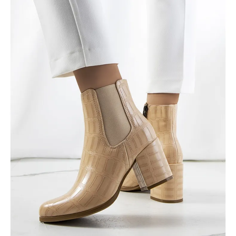 PA1 Beige Easthaven boots