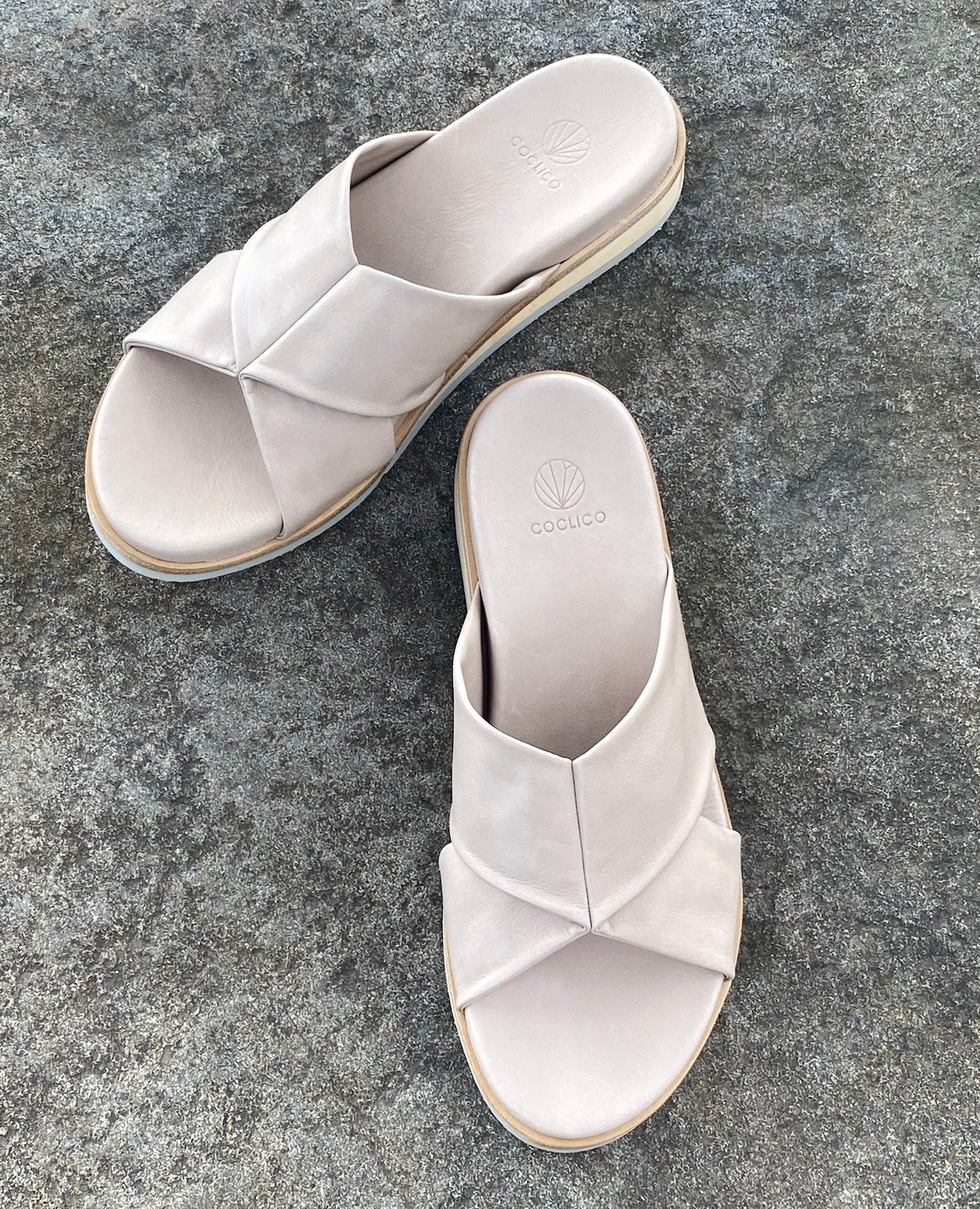 Pasque Sandal