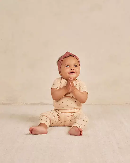 Quincy Mae - Ribbed Short Sleeve Tee & Legging Set - Strawberries